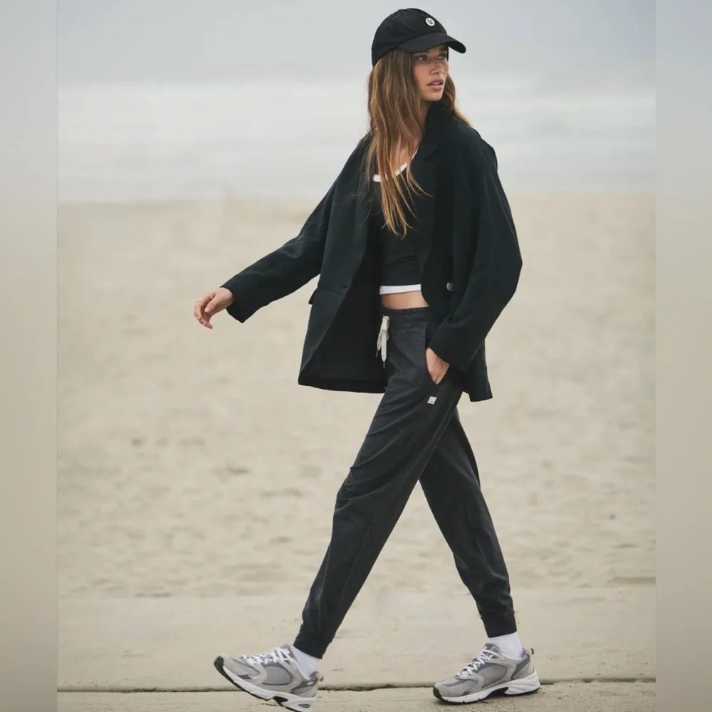 Vuori Performance Joggers VW303 Charcoal Heather - Picture 1 of 13